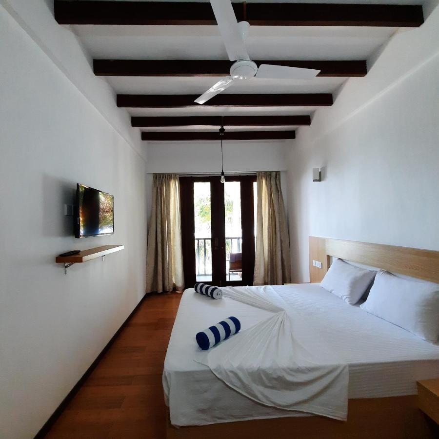 Hotel Thundi Sea View à Fulidhoo Extérieur photo