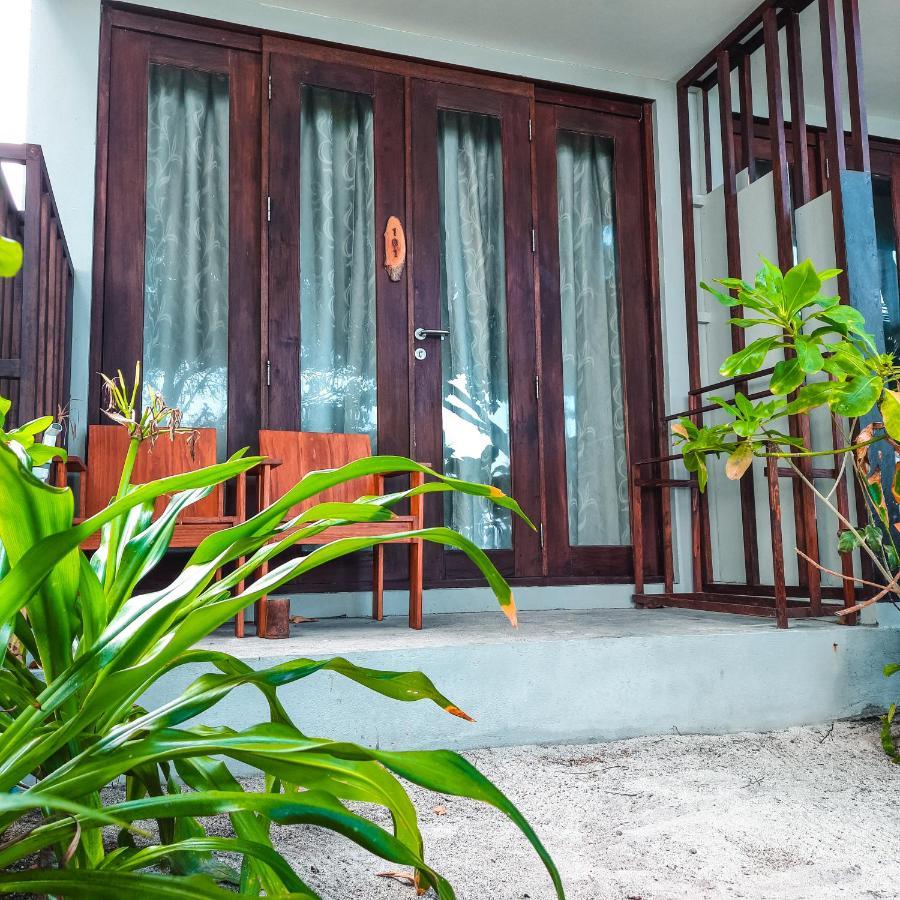 Hotel Thundi Sea View à Fulidhoo Extérieur photo