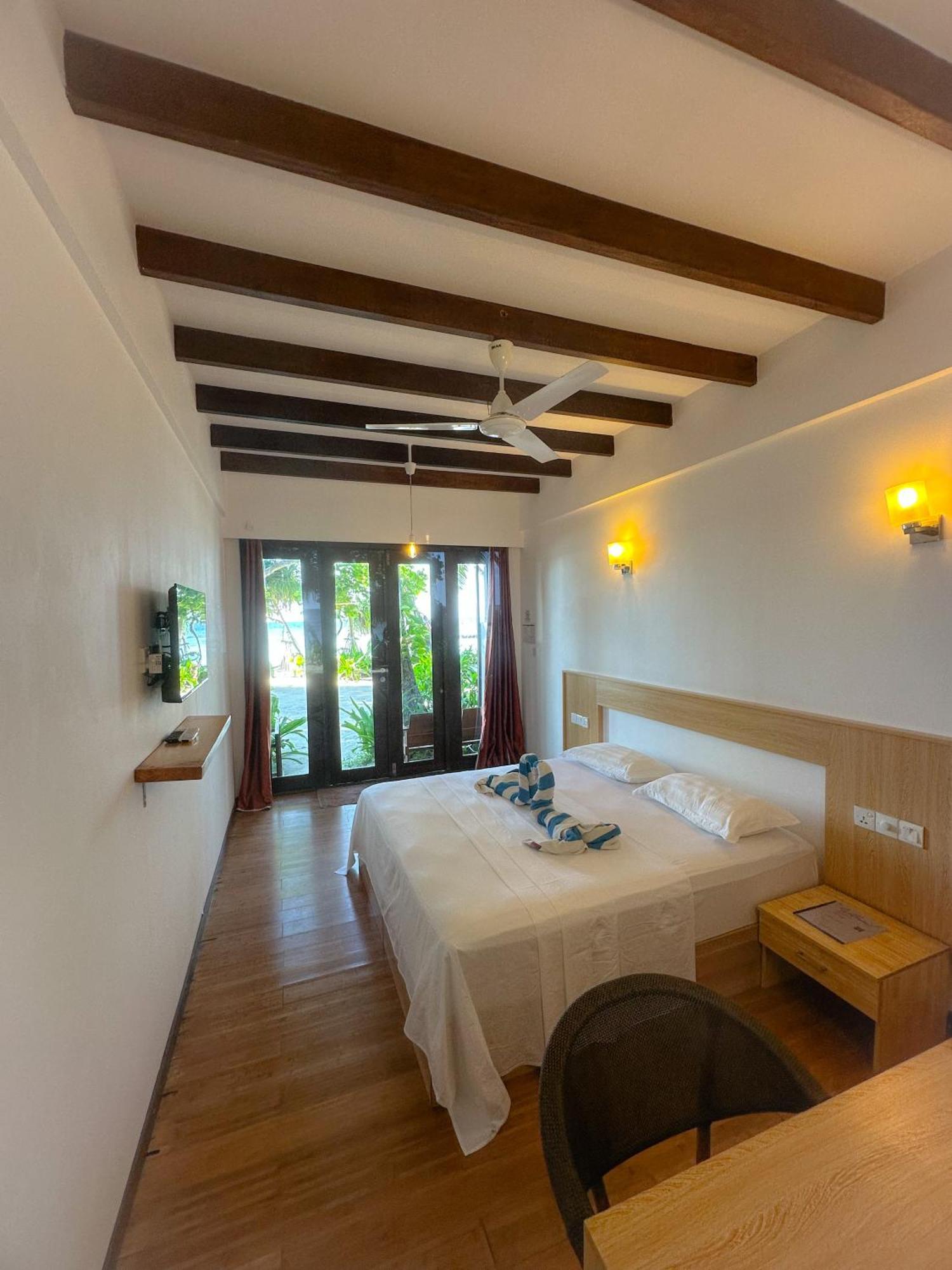Hotel Thundi Sea View à Fulidhoo Extérieur photo